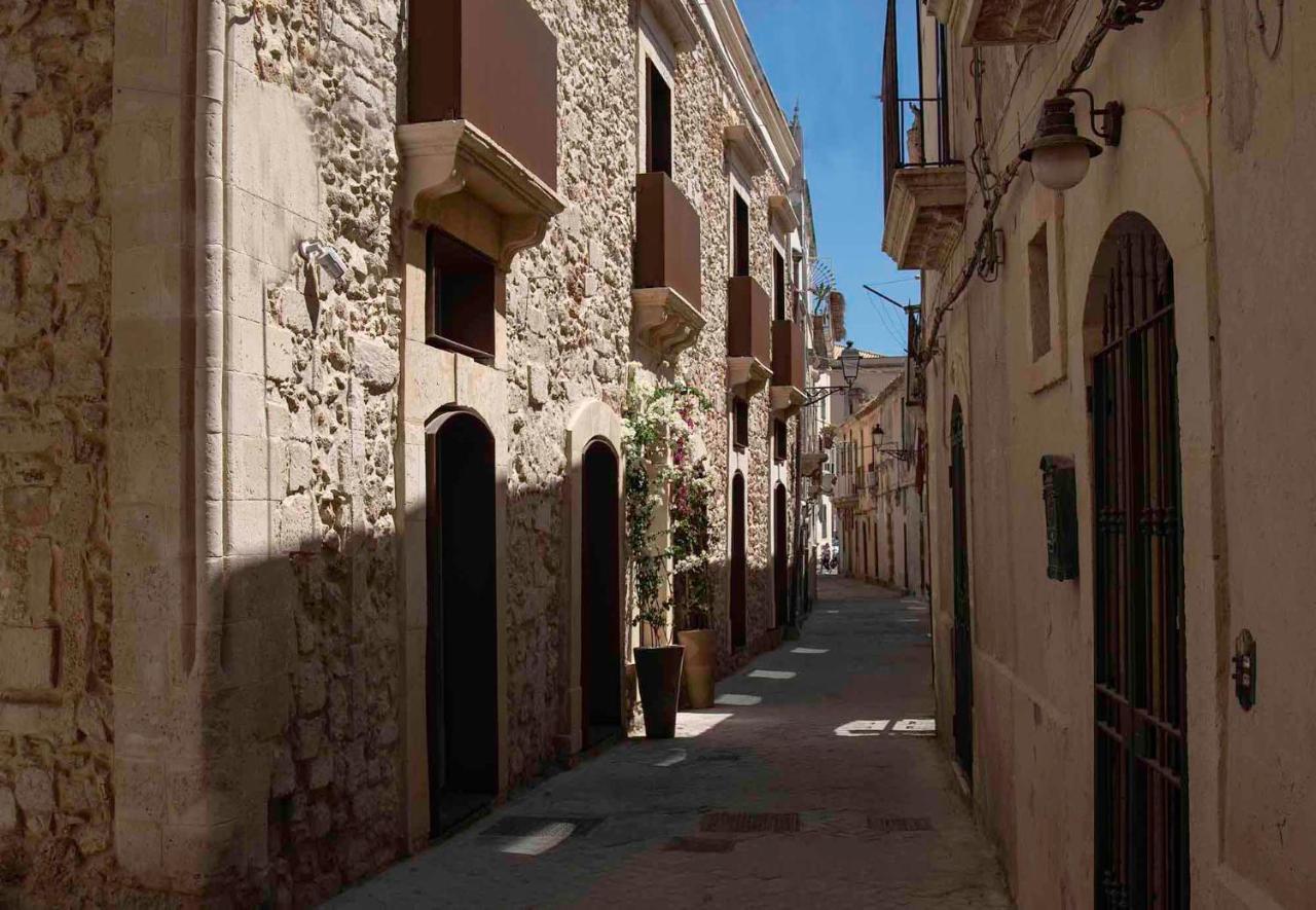 ホテル Palazzo Salomone シラクーサ エクステリア 写真