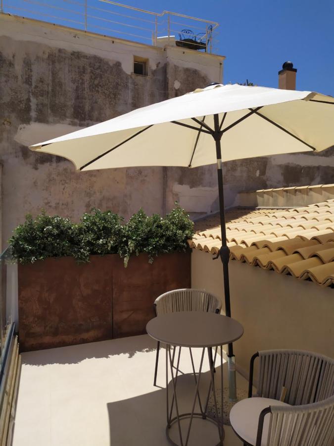 ホテル Palazzo Salomone シラクーサ エクステリア 写真